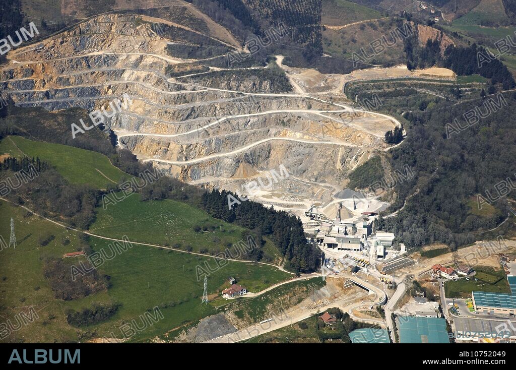 Limestone aggregate quarry, Calcinor, Urnieta, Gipuzkoa, Basque Country, Spain.