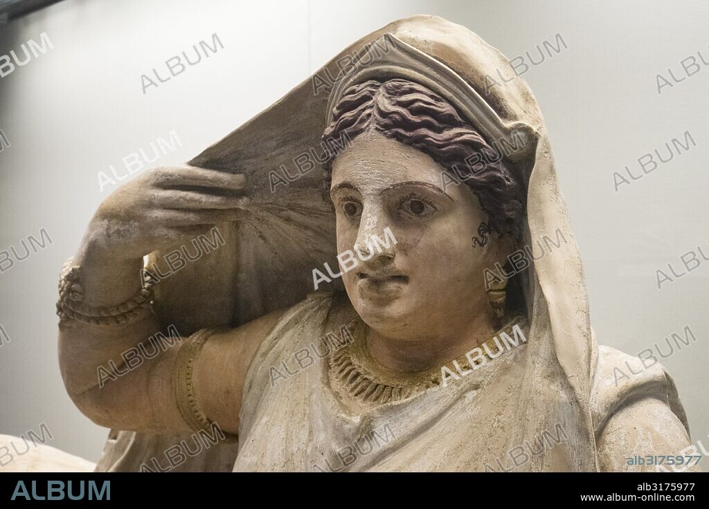 Sarcófago etrusco de Thanunia Seianti (150-130 a.C.), British Museum, Londres.