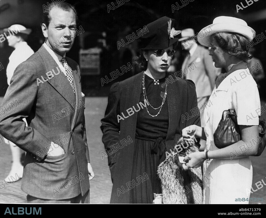 ARKIV 1939 . Greve Sigvard Bernadotte och hustrun Erica Patzek . Foto: TT Kod: 194 . COPYRIGHT SCANPIX SWEDEN.