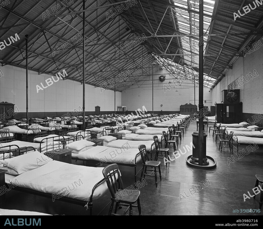 Pilkington Special Hospital, Borough Road, St Helens, Lancashire, September 1918. Rows of beds on ward number 1. The Pilkington Special Orthopaedic Hospital was conceived by surgeon James R Kerr along with Pilkington Brothers, glass manufacturers. It was established in 1916 for the treatment and rehabilitation of servicemen disabled during the First World War.