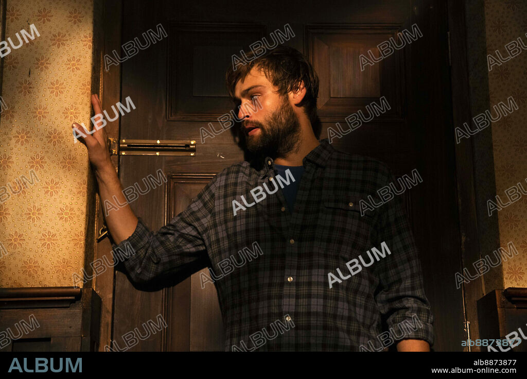 DOUGLAS BOOTH in UNWELCOME, 2022, directed by JON WRIGHT. Copyright Tempo Productions Limited.