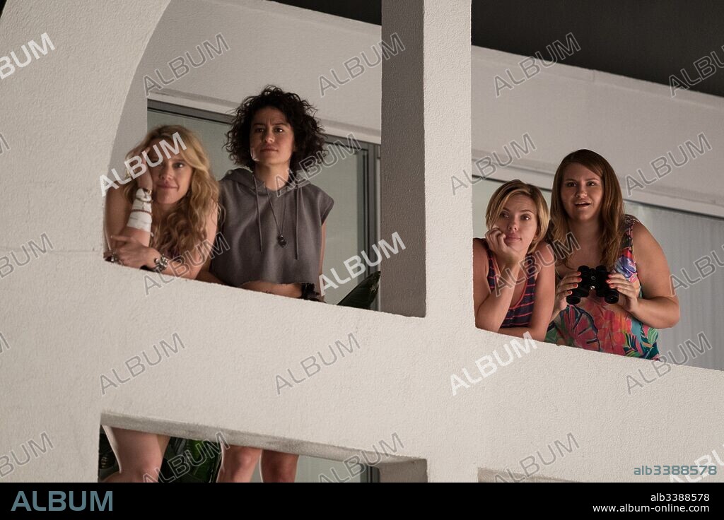 ILANA GLAZER, JILLIAN BELL, KATE MCKINNON and SCARLETT JOHANSSON in ROUGH NIGHT, 2017, directed by LUCIA ANIELLO. Copyright SONY PICTURES ENTERTAINMENT.