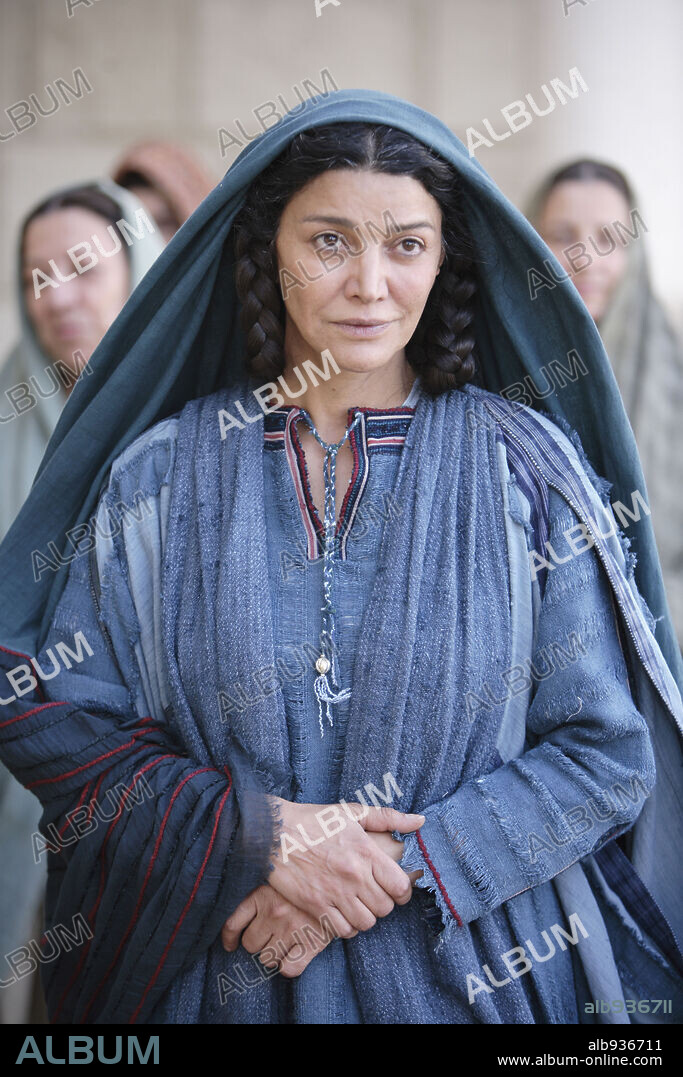 SHOHREH AGHDASHLOO in NATIVITY, 2006 (THE NATIVITY STORY), directed by CATHERINE HARDWICKE. Copyright NEW LINE CINEMA / TRUEBLOOD, JAMIE.