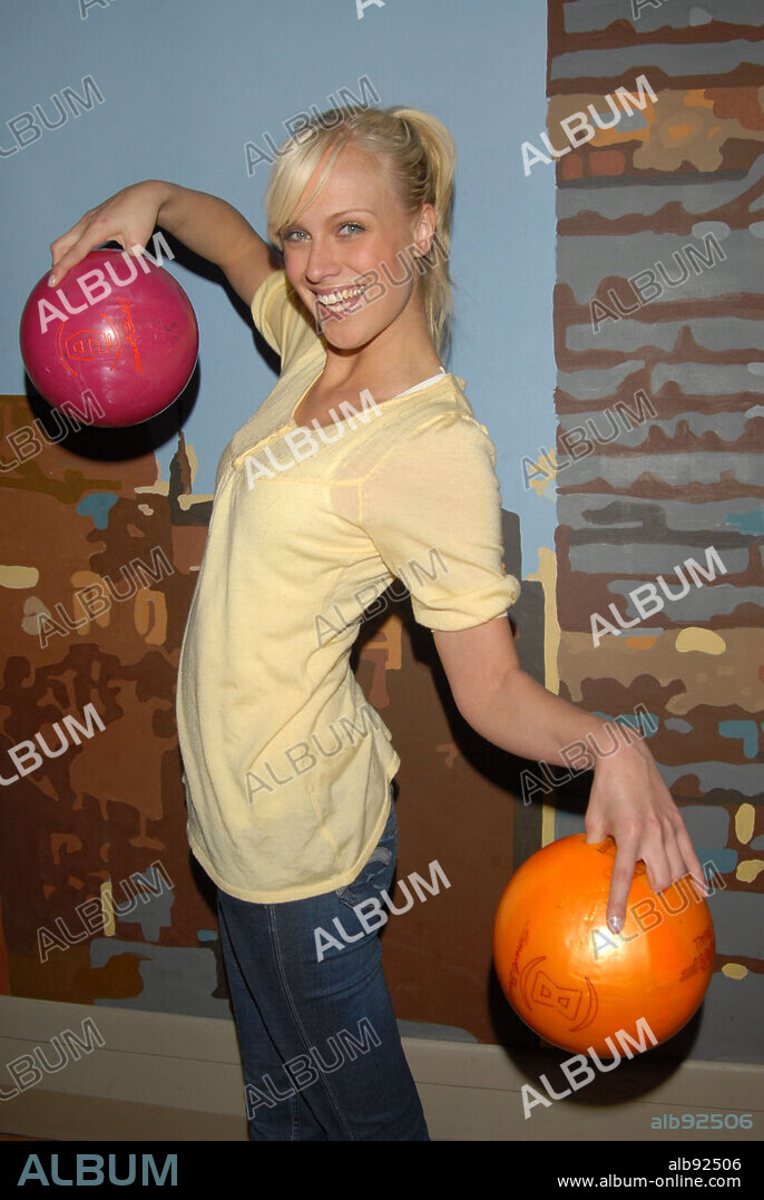 Mar 14, 2008-New York, New York, USA-Model CARIDEE ENGLISH at the Knicks bowl 9 at Chelsea Piers Bowling Ally. Knicks Bowl 9 is a Silent Auction Charity event featuring autographed items from current Knicks players. 14/03/2008