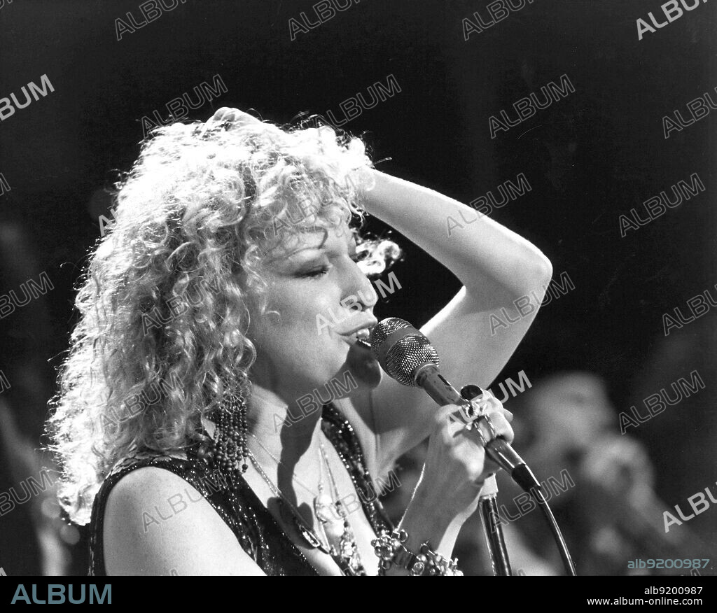 BETTE MIDLER in THE ROSE, 1979, directed by MARK RYDELL. Copyright 20TH CENTURY FOX.