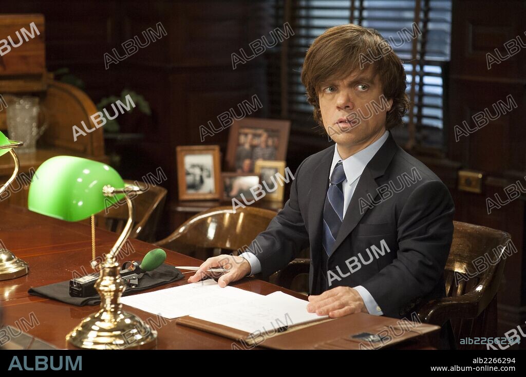 PETER DINKLAGE in THE ANGRIEST MAN IN BROOKLYN, 2014, directed by PHIL ALDEN ROBINSON. Copyright AMIB Productions/Cargo Entertainment/Films de Force Majeure.