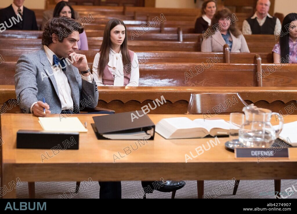 LILY COLLINS y ZAC EFRON en EXTREMADAMENTE CRUEL, MALVADO Y PERVERSO, 2019 (EXTREMELY WICKED, SHOCKINGLY EVIL AND VILE), dirigida por JOE BERLINGER. Copyright VOLTAGE PICTURES.