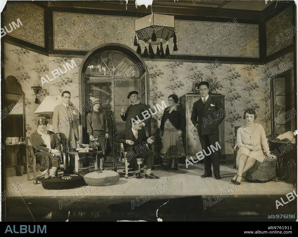 Madrid, May 1927. "A sleepless spring night", performed at the Lara Theater.