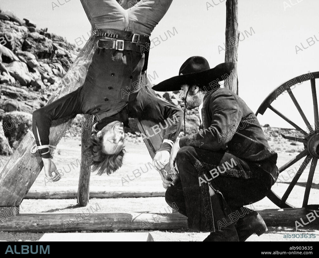 ALDO SAMBRELL and ANTONIO DE TEFFE in ARIZONA COLT RETURNS, 1970 (ARIZONA SI SCATENO... E LI FECE FUORI TUTTI), directed by SERGIO MARTINO. Copyright DEVON FILM.