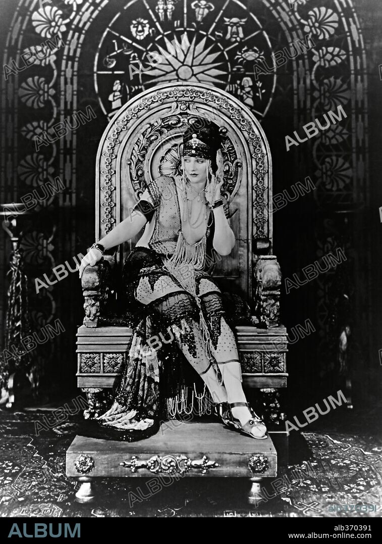 BETTY BLYTHE in THE QUEEN OF SHEBA, 1921, directed by J. GORDON EDWARDS. Copyright UNITED ARTISTS.