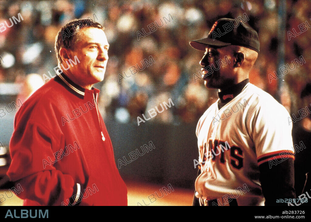 ROBERT DE NIRO and WESLEY SNIPES in THE FAN, 1996, directed by TONY SCOTT. Copyright COLUMBIA TRI STAR.