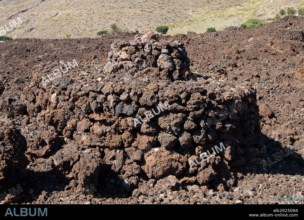 NECROPOLIS DE MAIPES, AGAETE, GRAN CANARIA.