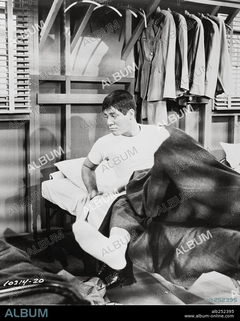 JERRY LEWIS in THE SAD SACK, 1957, directed by GEORGE MARSHALL. Copyright PARAMOUNT PICTURES.