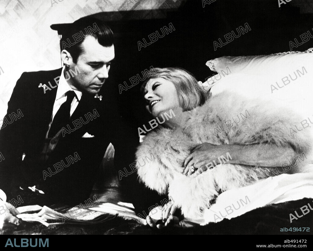 DIRK BOGARDE in THE NIGHT PORTER, 1974 (IL PORTIERE DI NOTTE), directed by LILIANA CAVANI. Copyright ITAL-NOLEGGIO CINEMATOGRAFICO/LOTAR FILM PRODUCTIONS.