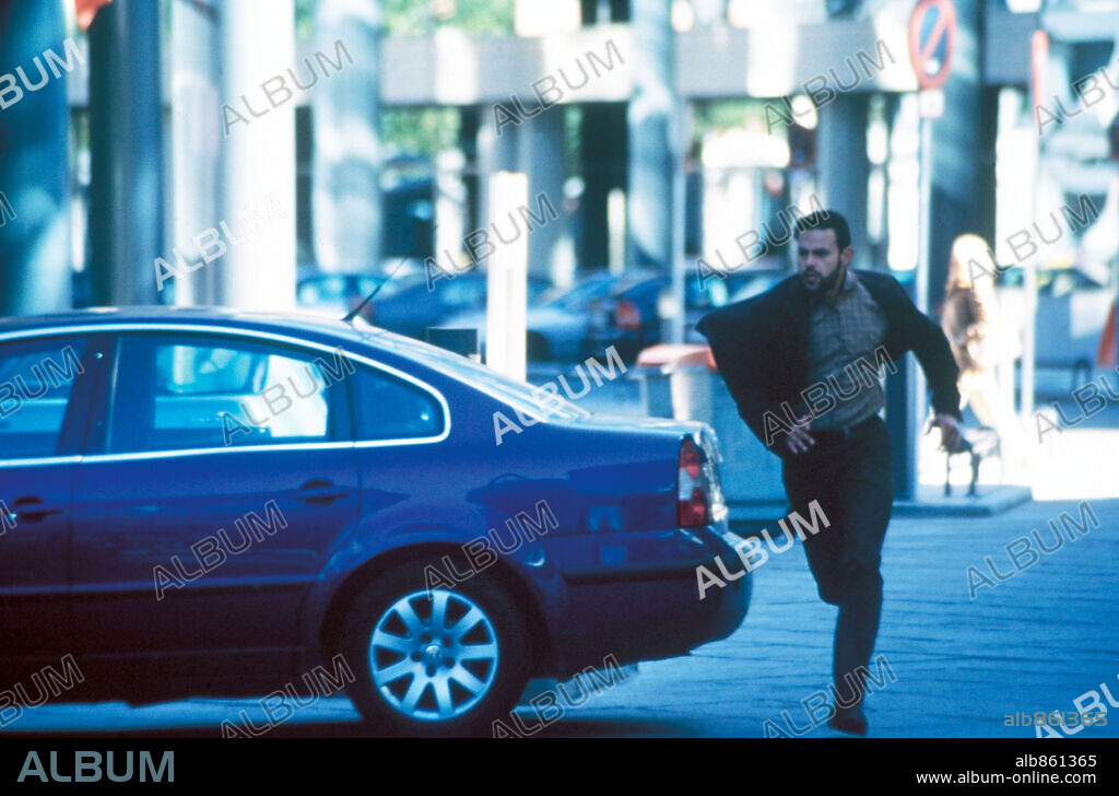 EL ALQUIMISTA IMPACIENTE, 2002. Copyright CONTINENTAL PRODUCCIONES/TORNASOL FILMS/CARTEL/PATAGONIK FIL.