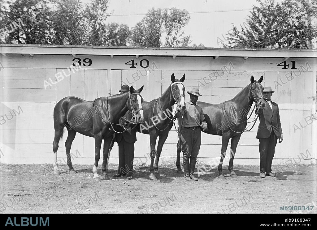 HARRIS & EWING. Hazen, Melvin C., Horse Show; His Horses, 1914.