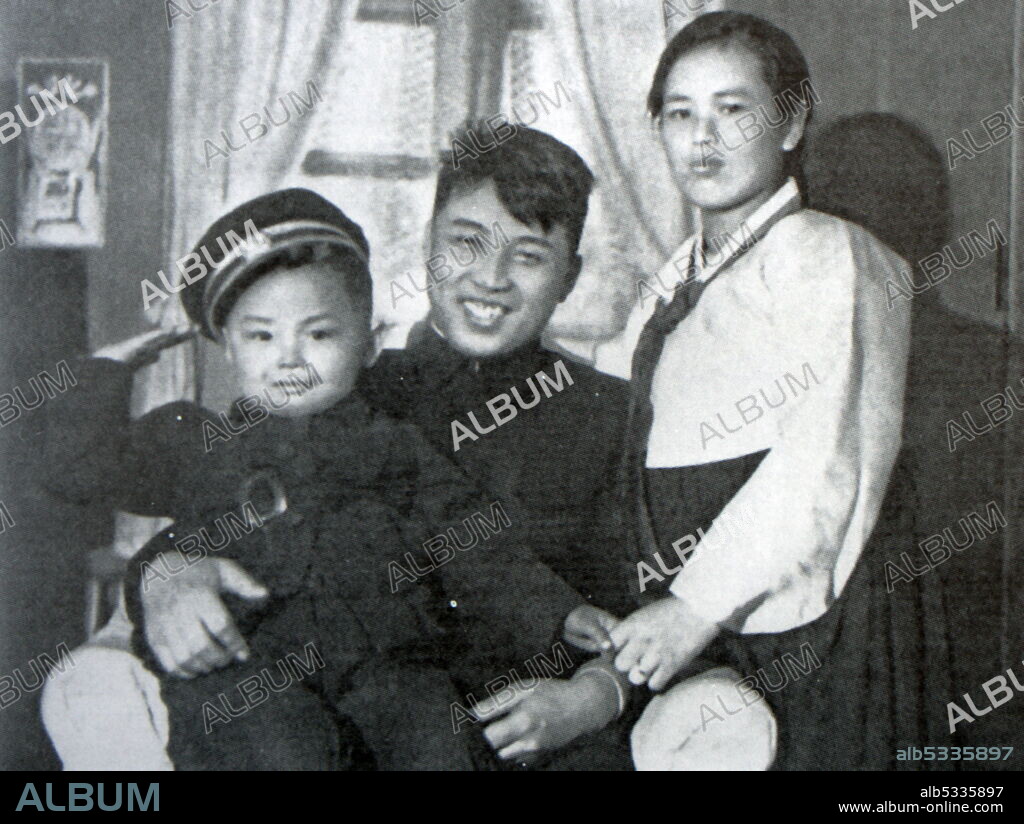 Kim Il Sung poses with his first wife Kim Jong Suk and his son Kim Jong Il in the 1947.