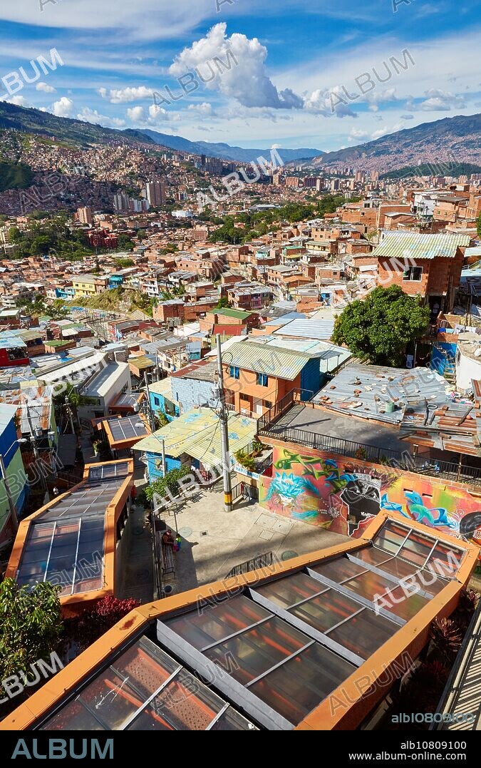 Escalators, Medellin Graffiti Tour, Comuna 13, Medellin, Antioquia, Colombia, South America.