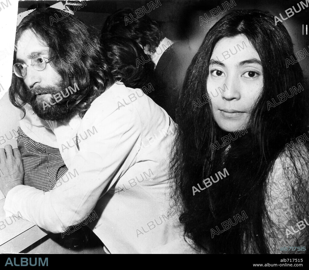 May 26, 1969; Toronto, Ontario, Canada; Singer, activist and writer JOHN LENNON arrives with wife YOKO ONO. The Beatles had just broke up and recently announced the end. Mandatory Credit: Photo by Fred Ross/Toronto Star/ZUMA Press. (©) Copyright 1969 by Toronto Star. 26/05/1969