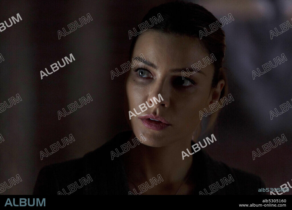 LAUREN GERMAN in LUCIFER, 2016, directed by TOM KAPINOS. Copyright WARNER BROS. TELEVISION.