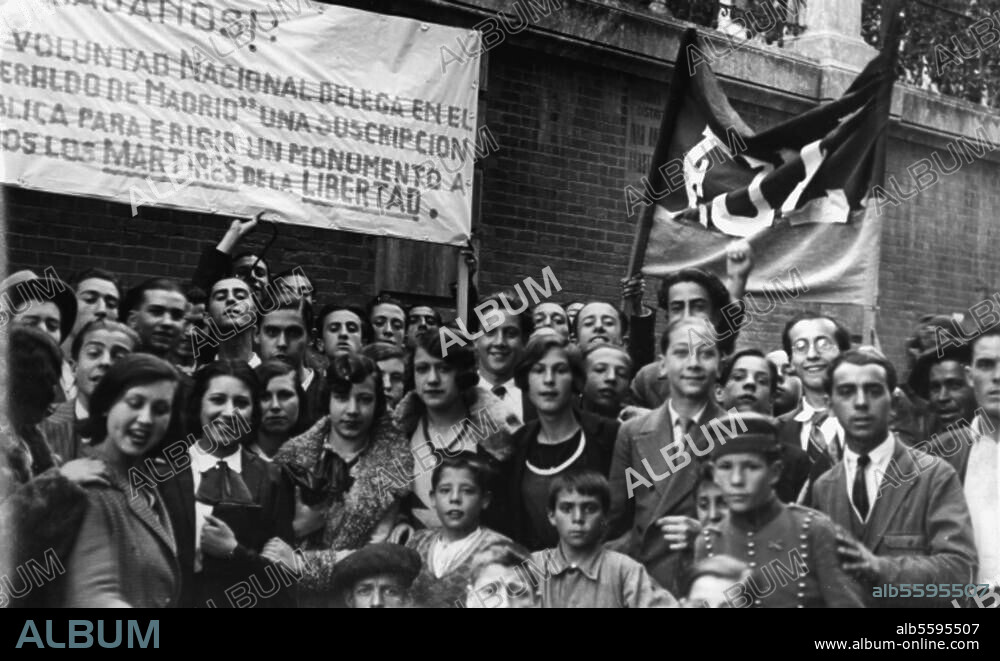 Spain, Second Republic 1931-1936. 14 April 1931: after local elections the Republic is proclaimed in various towns. Students demonstrate in Madrid in favour of the Rebpublic. Photo, April 1931.