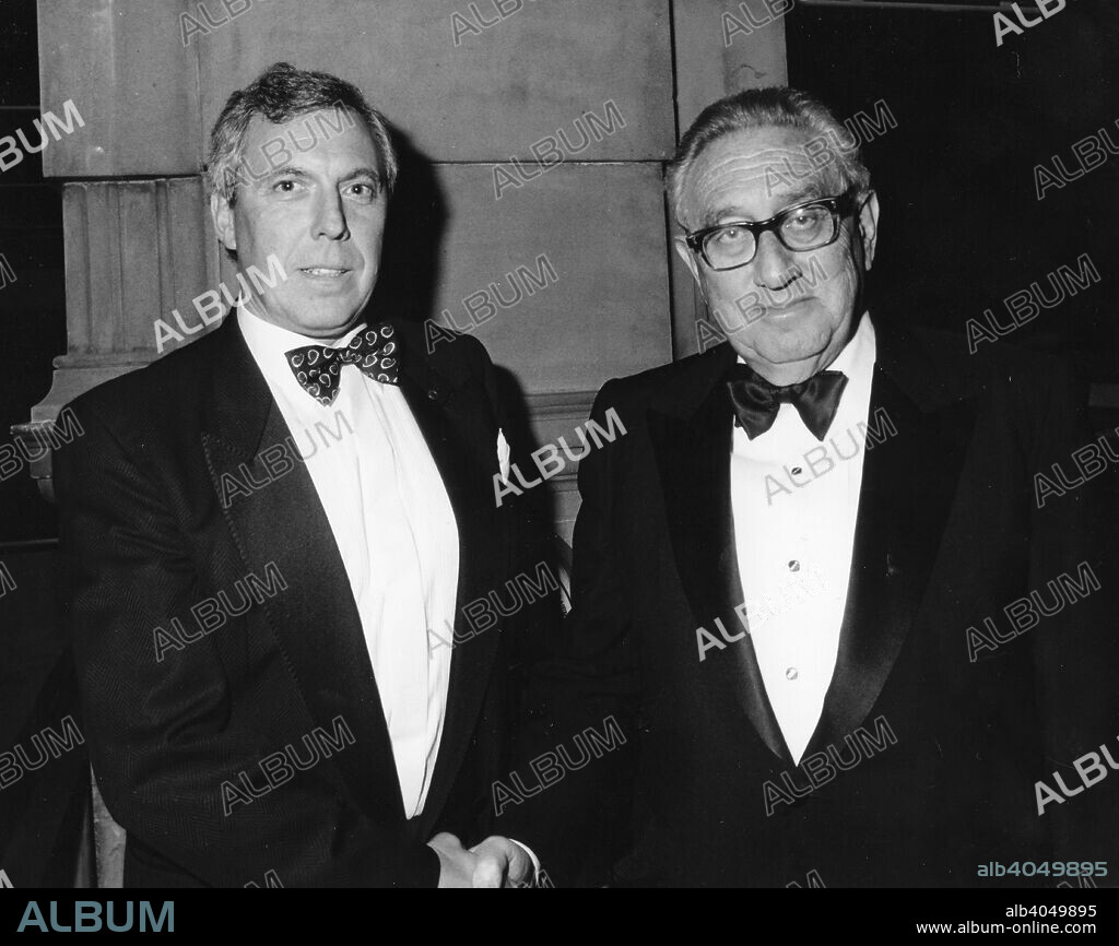 Jeremy Freedman, Chairman of Glasgow JIA, with Dr Henry Kissinger (1923- ), American politician and economist.