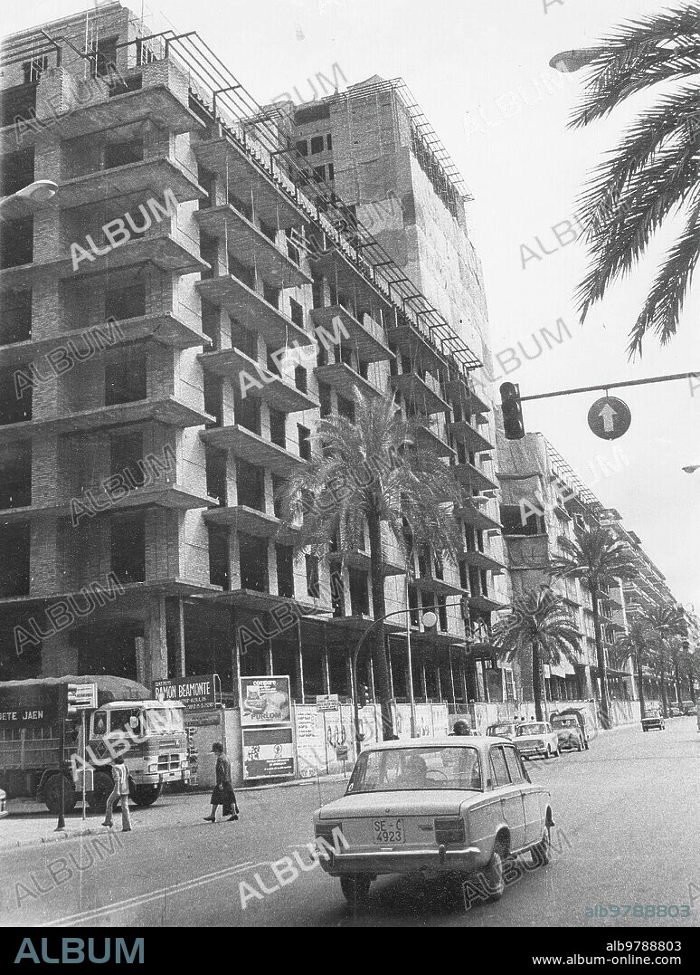12 mayo 1977. Torre de Los Remedios en Sevilla.