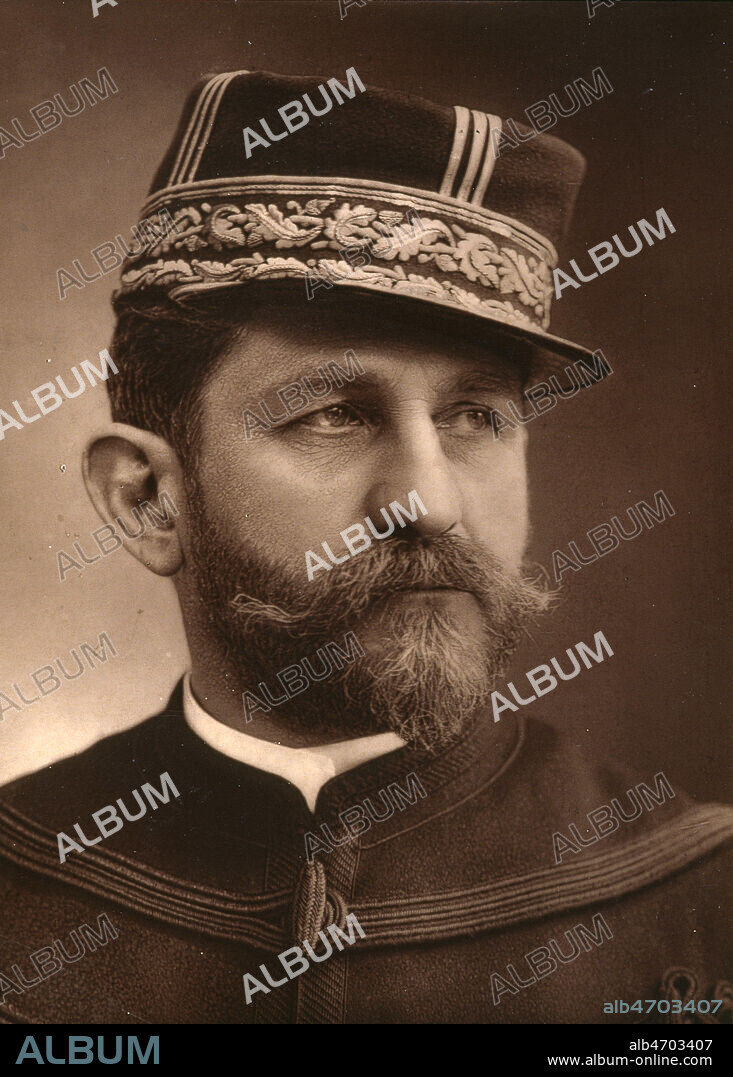 Portrait du General Georges BOULANGER (1837-1891) par Felix NADAR (1820-1910) en 1887. Credit: Collection KHARBINE-TAPABOR.