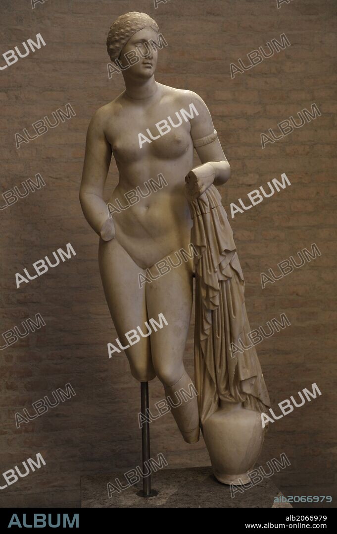 ARTE GRIEGO. GRECIA. "AFRODITA DE CNIDOS". Copia romana de un original griego del escultor Praxíteles. Alrededore del 370 a. C. Glyptothek. Munich. Alemania. Europa.