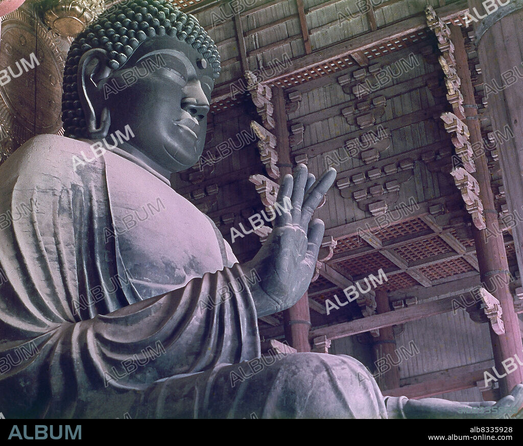 EL GRAN BUDA EN EL TEMPLO DE TODAIJI.