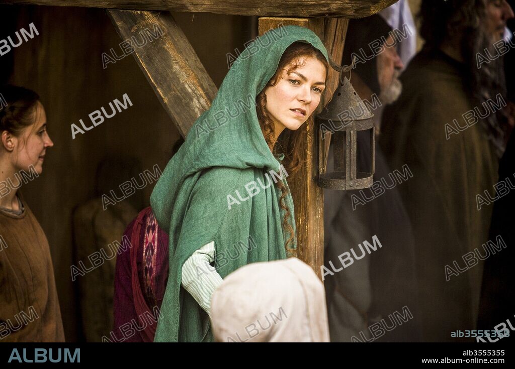 OLIVIA ROSS en KNIGHTFALL, 2017, dirigida por DOUGLAS MACKINNON. Copyright A+E STUDIOS/MIDNIGHT RADIO/STILKING FILMS/THE COMBINE. Temporada 1.