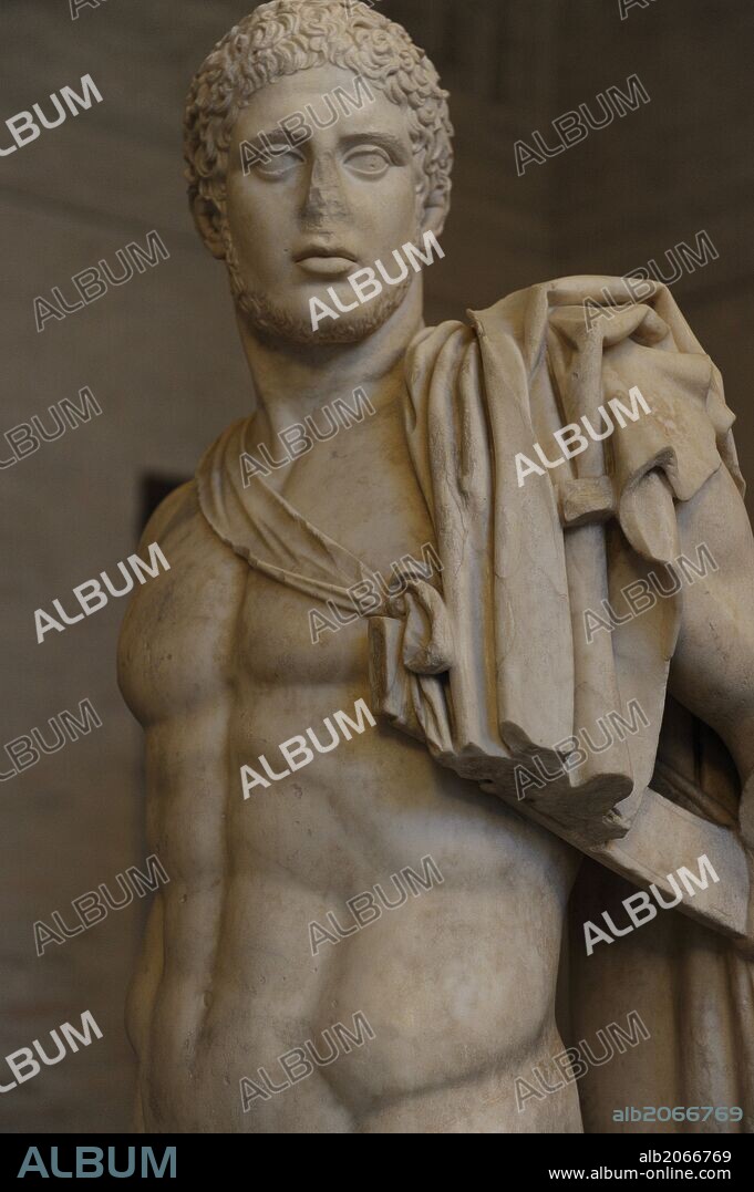 ARTE GRIEGO. EPOCA CLASICA. GRECIA. Escultura de Diomedes, héroe aqueo que participó en la Guerra de Troya. Escultura romana en mármol de un original griego, de alrededor del 430 A. C. Diomedes tenía en la mano izquierda la estatua de culto de Atenea como diosa protectora de Troya que había robado junto con Odiseo. Glyptothek. Munich. Alemania. Europa.