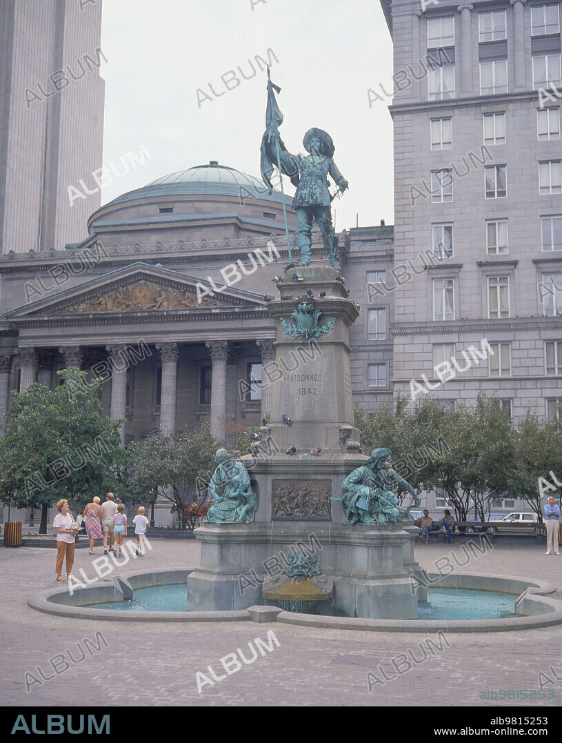 LOUIS-PHILIPPE HEBERT (1850-1917). MONUMENTO A PAUL CHOMEDEY DE MAISONNEUVE FUNDADOR DE MONTREAL -1895 EN LA PLAZA DE ARMAS.