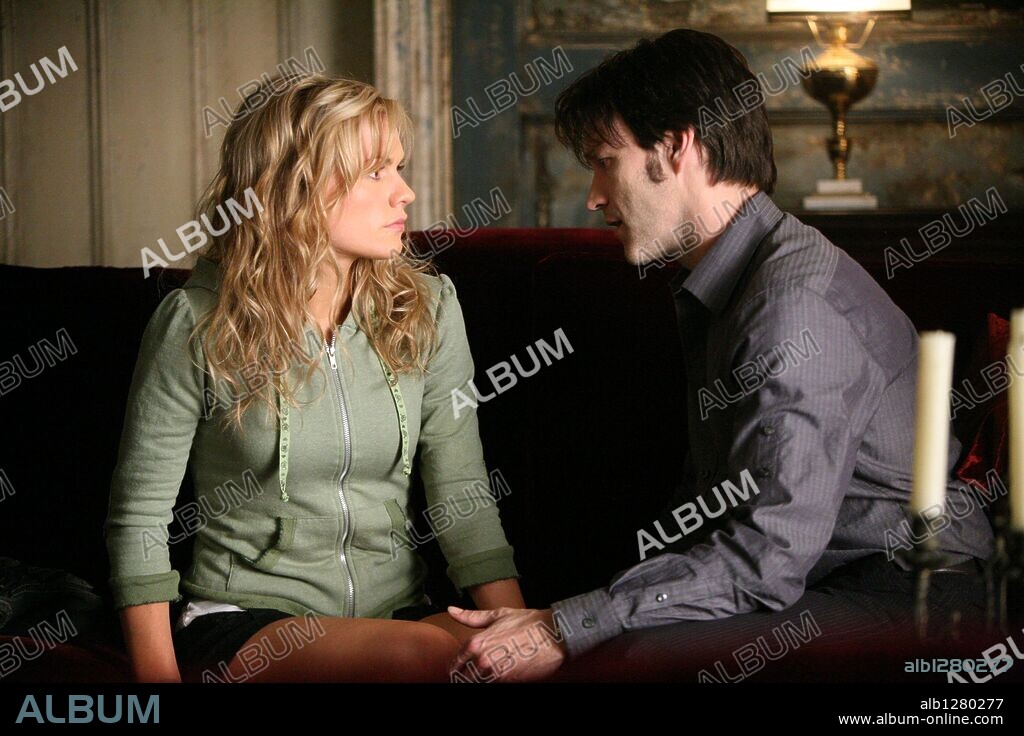 ANNA PAQUIN y STEPHEN MOYER en SANGRE FRESCA, 2007 (TRUE BLOOD), dirigida por ALAN BALL. Copyright HBO.