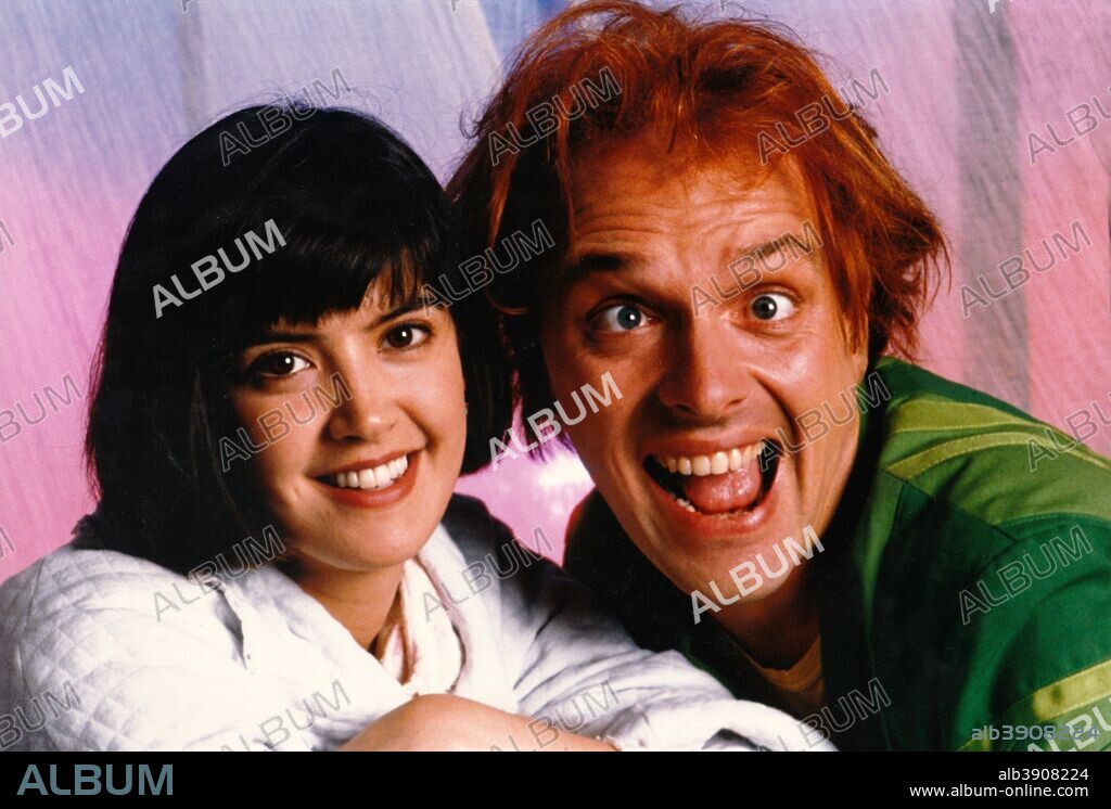PHOEBE CATES y RIK MAYALL en FRED, 1991 (DROP DEAD FRED), dirigida por ATE DE JONG. Copyright WORKING TITLE FILMS.