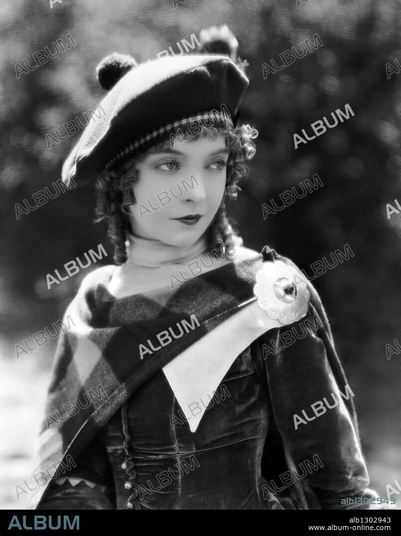 LILIAN GISH. LILLIAN GISH in ANNIE LAURIE, 1927, directed by JOHN S. ROBERTSON. Copyright METRO GOLDWYN MAYER.