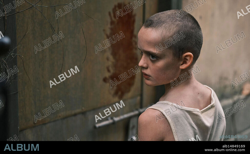 JONAH WREN PHILLIPS en DEVUELVEMELA, 2025 (BRING HER BACK), dirigida por DANNY PHILIPPOU y MICHAEL PHILIPPOU. Copyright A24 / Causeway Films.