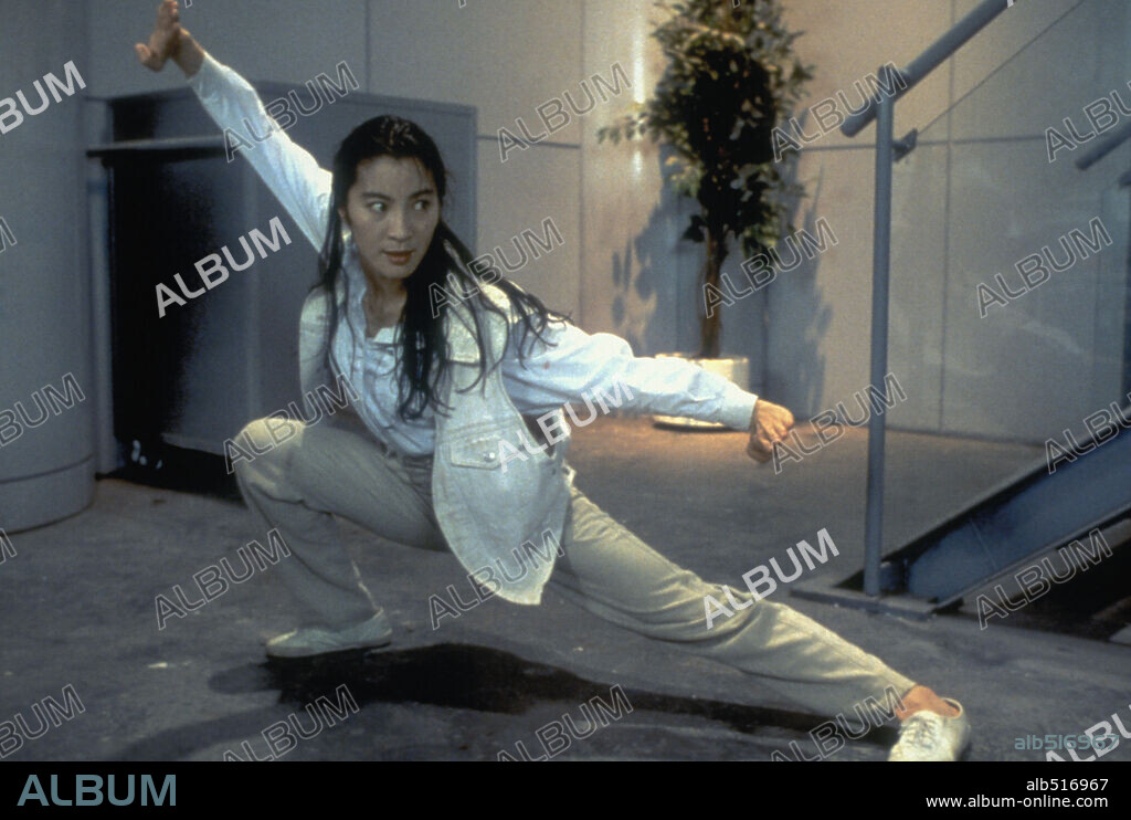 MICHELLE YEOH in SUPERCOP 2, 1993 (CHAO JI JI HUA), directed by STANLEY TONG. Copyright GOLDEN WAY FILMS.