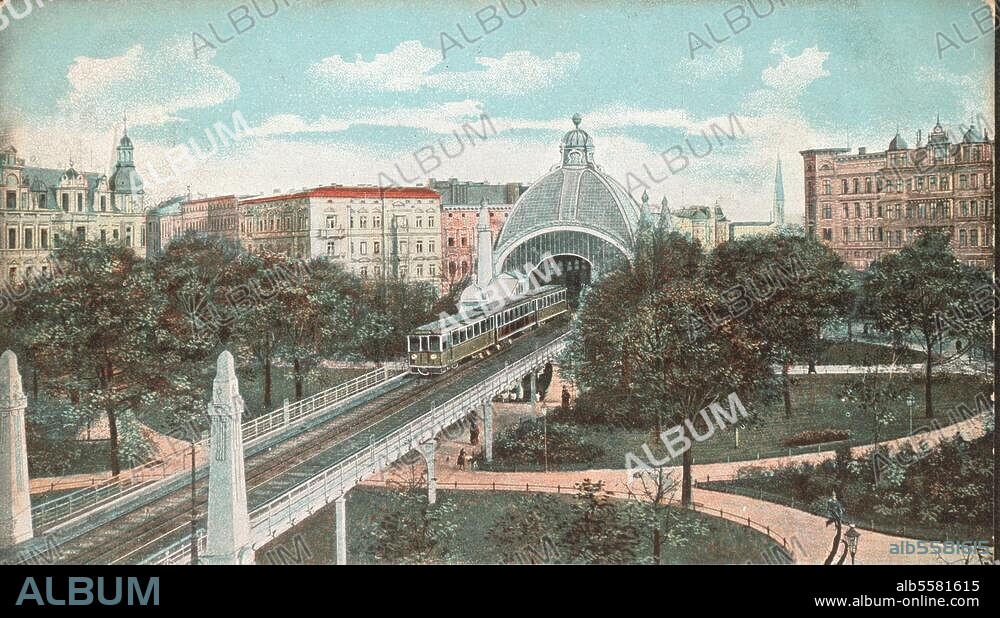 Berlin, U-Bahnhof Nollendorfplatz. "Berlin. Nollendorfplatz mit Hochbahn". Fotopostkarte, koloriert, 1903.