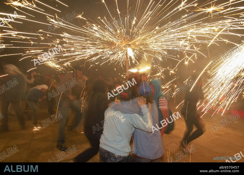 Correfoc, fiesta de demonios y fuego.Fiestas de Sant Joan.Palma.Mallorca.Islas Baleares. España.
