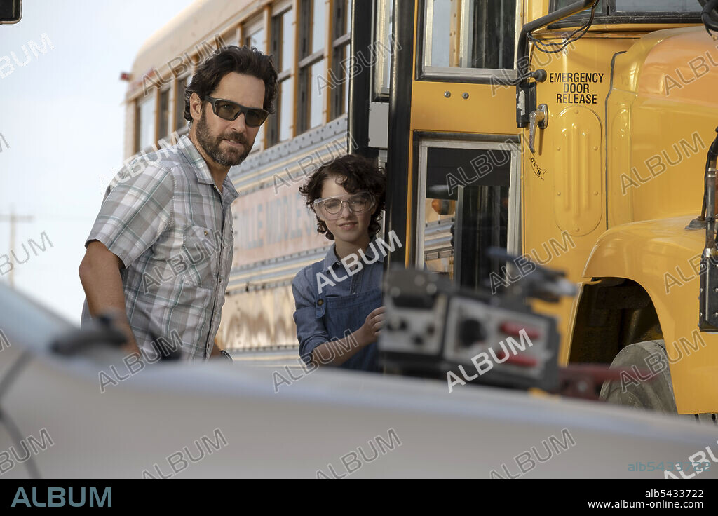 MCKENNA GRACE y PAUL RUDD en CAZAFANTASMAS: MAS ALLA, 2021 (GHOSTBUSTERS: AFTERLIFE), dirigida por JASON REITMAN. Copyright COLUMBIA PICTURES.