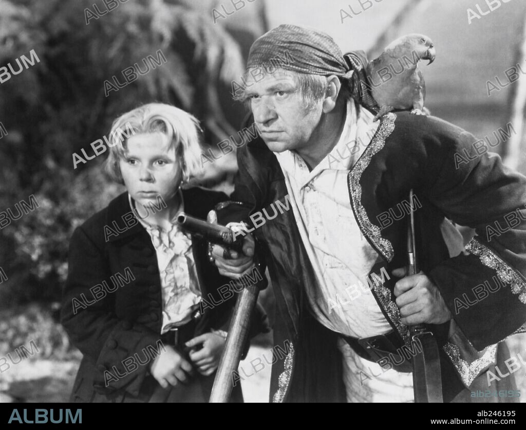 JACKIE COOPER y WALLACE BEERY en LA ISLA DEL TESORO, 1934 (TREASURE ISLAND), dirigida por VICTOR FLEMING. Copyright M.G.M.