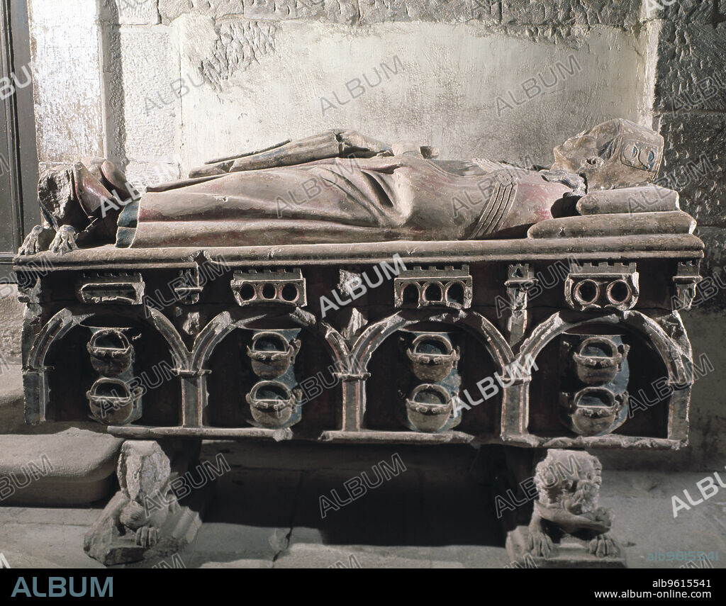 Tomb of Fernando Pérez de Guzmán in the monastery of Santo Domingo de Silos.