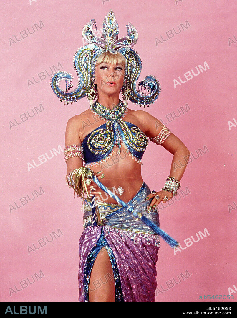 DORIS DAY en UNA SIRENA SOSPECHOSA, 1966 (THE GLASS BOTTOM BOAT), dirigida por FRANK TASHLIN. Copyright M.G.M.