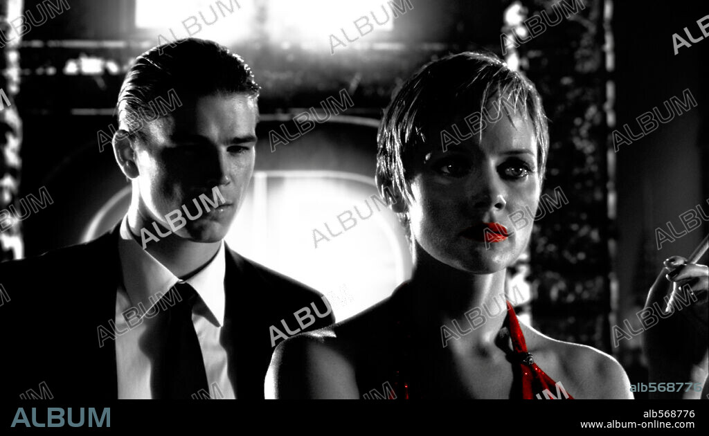 JOSH HARTNETT and MARLEY SHELTON in SIN CITY, 2005, directed by FRANK MILLER and ROBERT RODRIGUEZ. Copyright DIMENSION FILMS.
