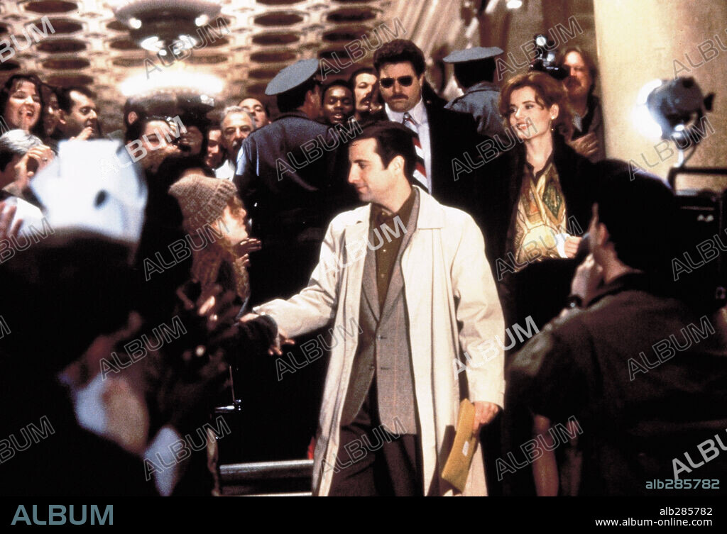 ANDY GARCIA and GEENA DAVIS in HERO, 1992, directed by STEPHEN FREARS. Copyright COLUMBIA TRI STAR / CLOSE, MURRAY.