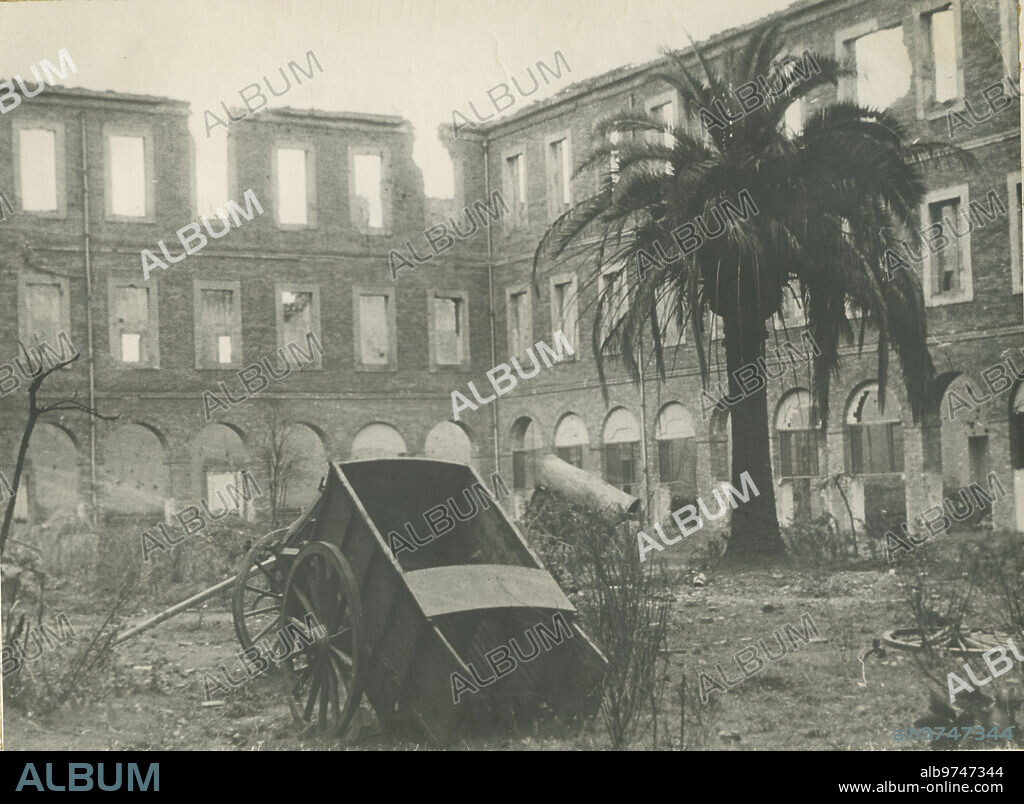 Gijón, 21/08/1936. Guerra Civil Española. El cuartel de Simancas en Gijon tras haber sido tomado por los republicanos.