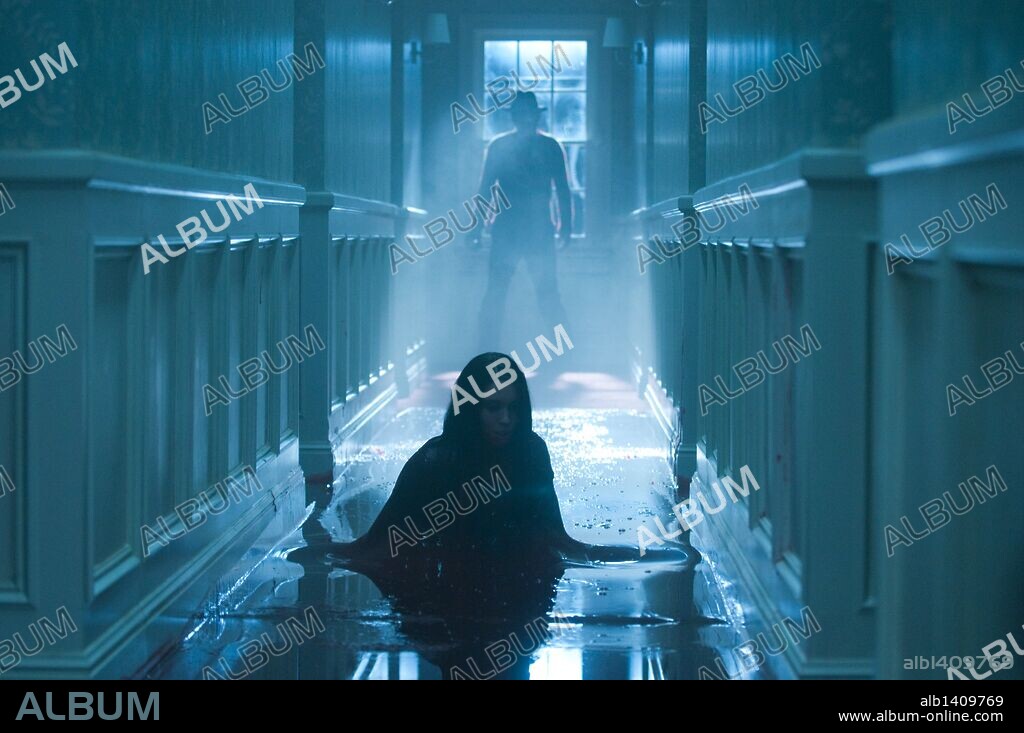 JACKIE EARLE HALEY and ROONEY MARA in A NIGHTMARE ON ELM STREET, 2010, directed by SAMUEL BAYER. Copyright NEW LINE CINEMA / ROBINETTE, DALE.