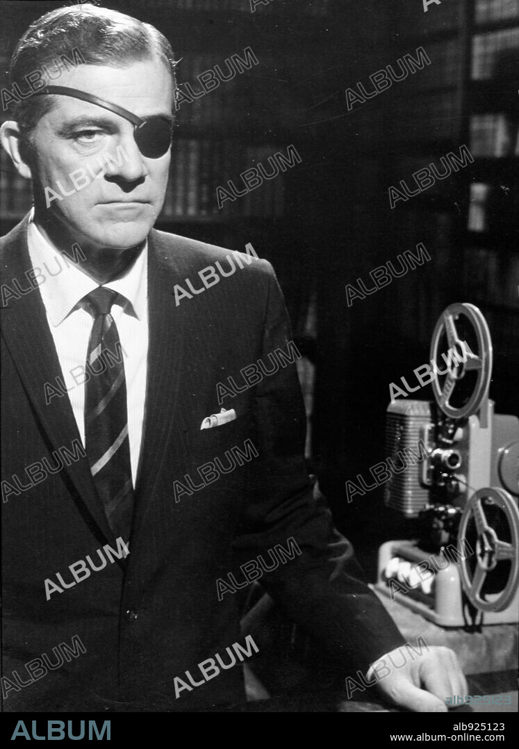 DANA ANDREWS in BERLIN, APPOINTMENT FOR THE SPIES, 1965 (BERLINO-APPUNTAMENTO PER LE SPIE), directed by VITTORIO SALA. Copyright ITALIAN INTERNATIONAL FILM.