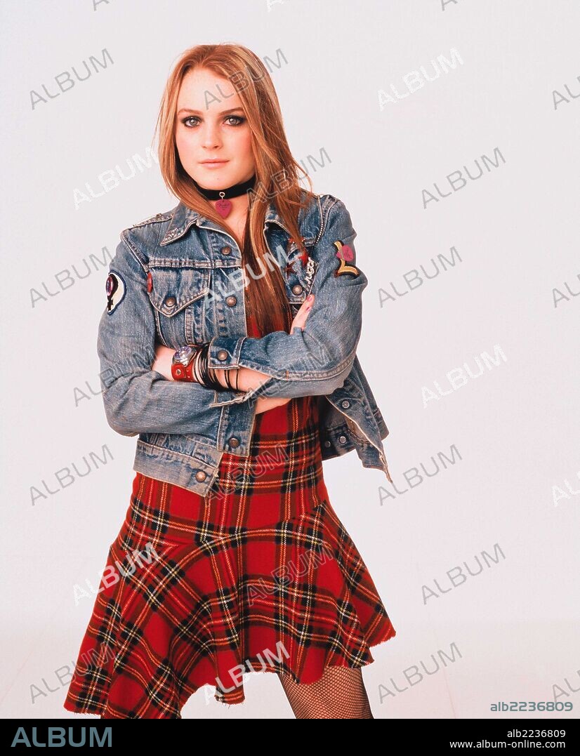 LINDSAY LOHAN in FREAKY FRIDAY, 2003, directed by MARK WATERS. Copyright GUNN FILMS/WALT DISNEY PICTURES.